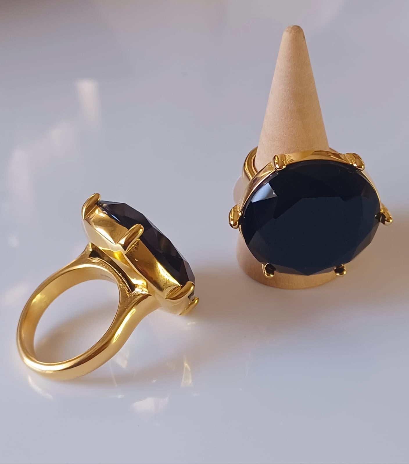 Bague luxueux avec Perle noir rond en acier inoxydable