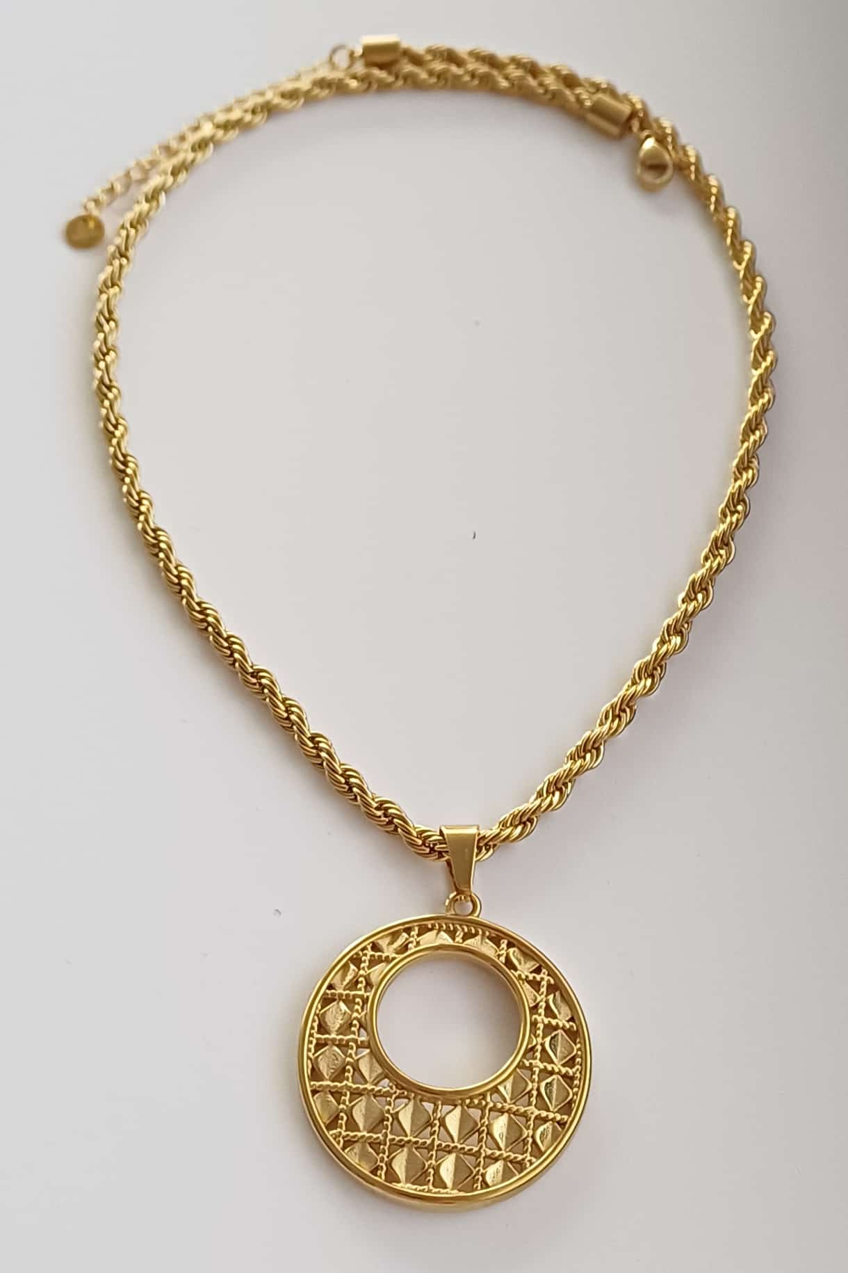 Collier nouvelle collection en acier inoxydable