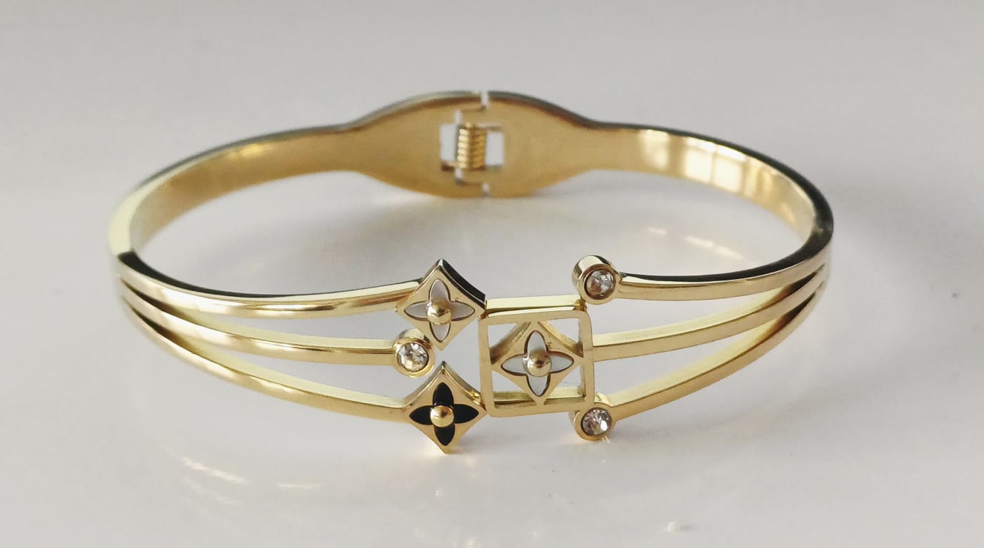 Bracelet l V nouvelle collection en acier inoxydable