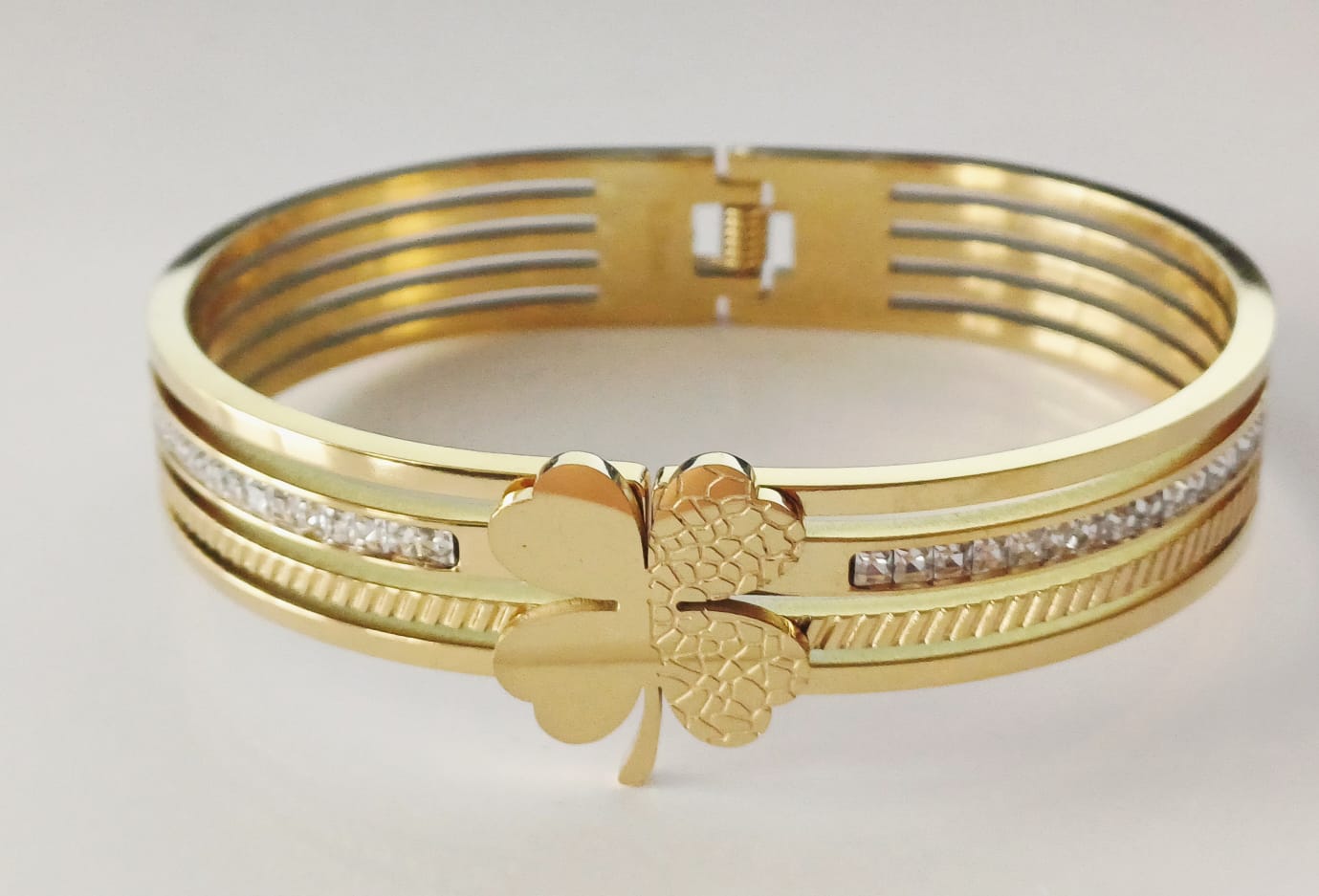 Bracelet trèfle nouvelle collection en acier inoxydable