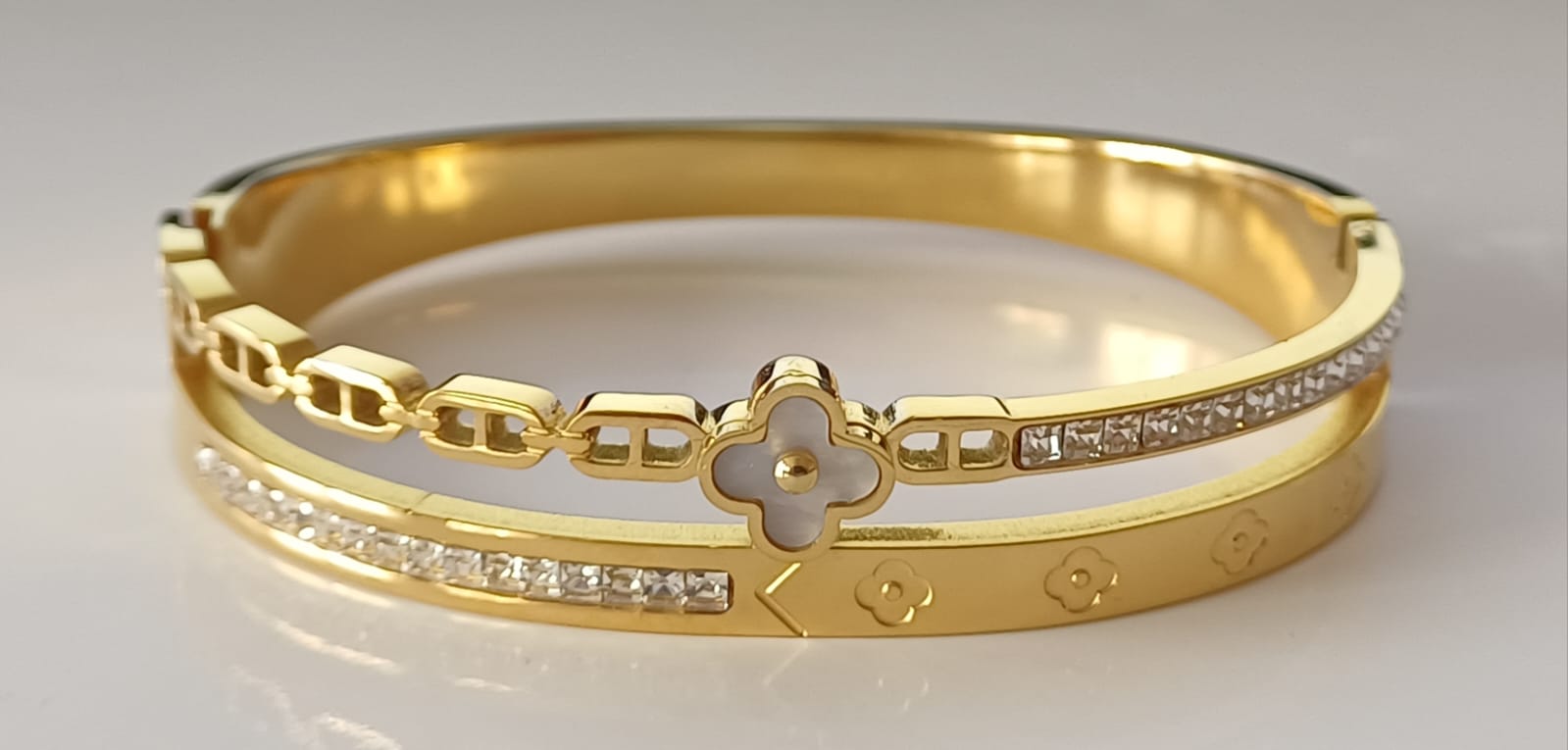 Bracelet nouvelle collection en acier inoxydable