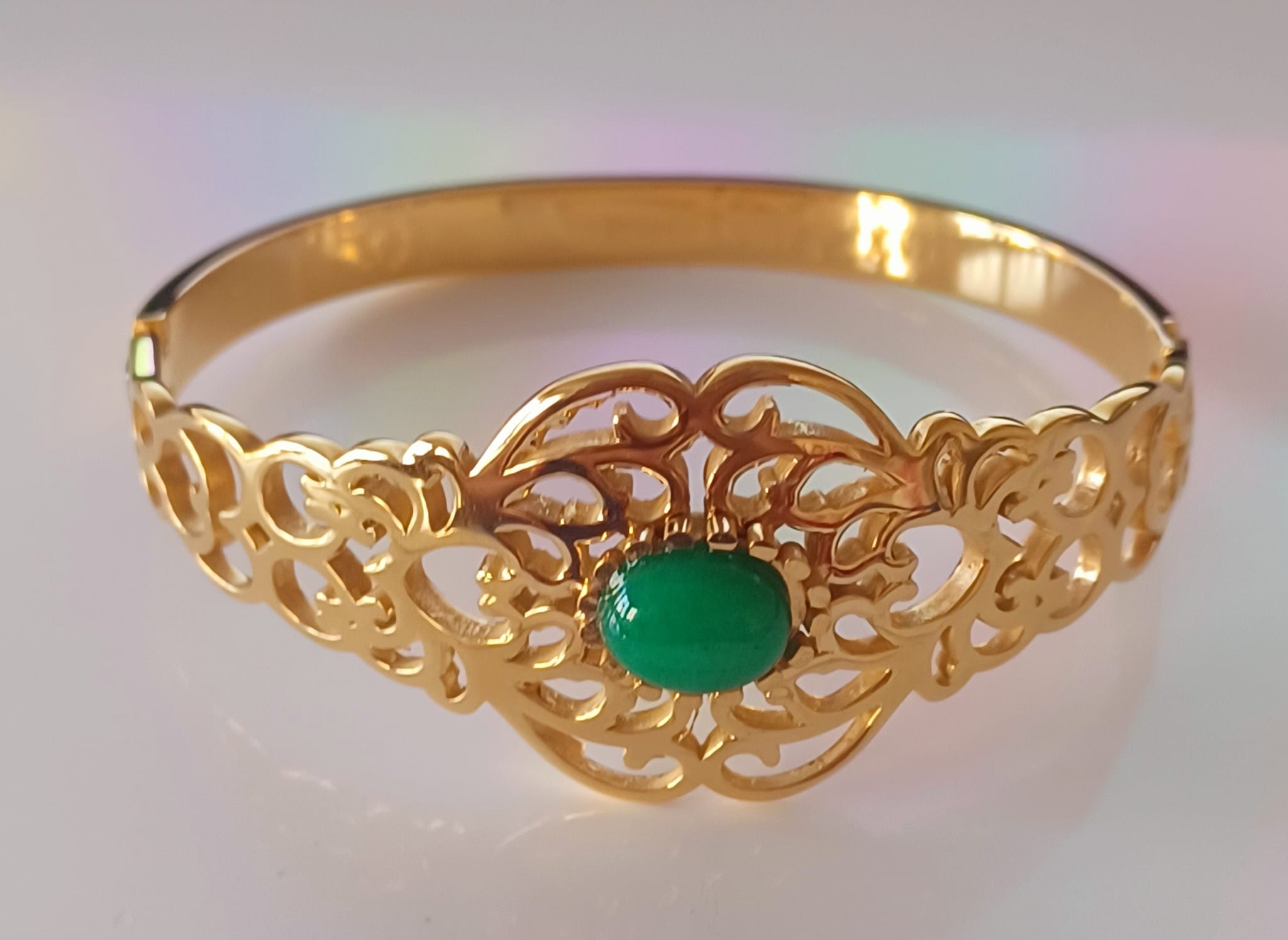 Bracelet avec perle verte en acier inoxydable